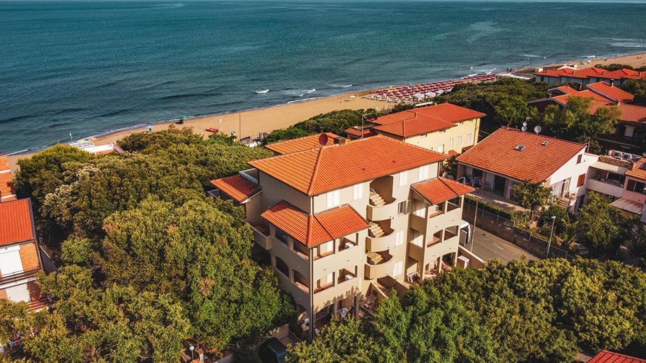Zefiro Apartments San Vincenzo Buitenkant foto